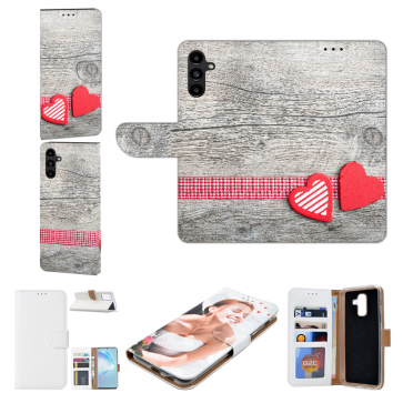 Handy Tasche Hülle Cover Herzen auf Holz Bilddruck für Samsung Galaxy S23 (5G)