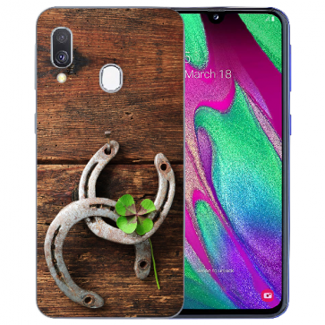 Silikon TPU Hülle für Samsung Galaxy A30 mit Bilddruck Holz hufeisen 