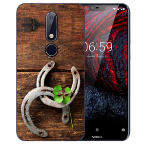 Nokia 6.1 Plus (2018) Silikon TPU Hülle mit Fotodruck Holz hufeisen
